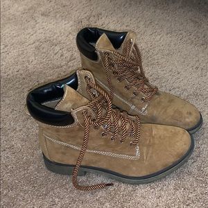 Lace up boots